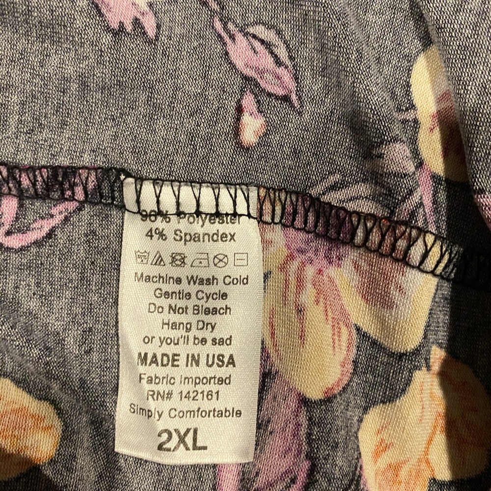 Women’s LuLaRoe top size 2x - Picture 4 of 9